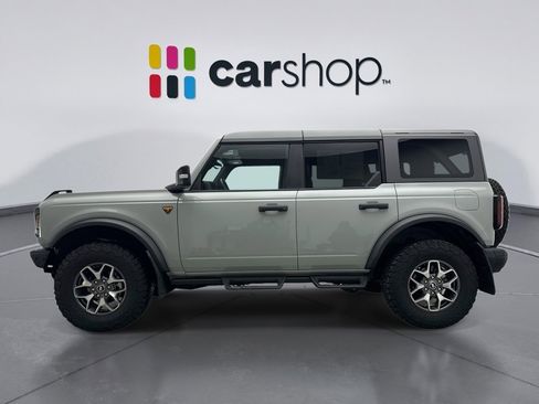 Used 2024 Ford Bronco Badlands image 2