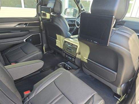 New 2026 Jeep Grand Wagoneer Limited image 12