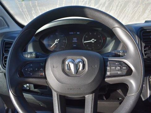 Used 2025 RAM ProMaster 2500 w/ Convenience Group FWD image 31
