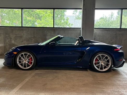 Used 2022 Porsche 718 Boxster Spyder RWD image 3
