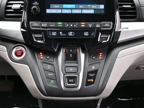 Used 2020 Honda Odyssey EX image 31