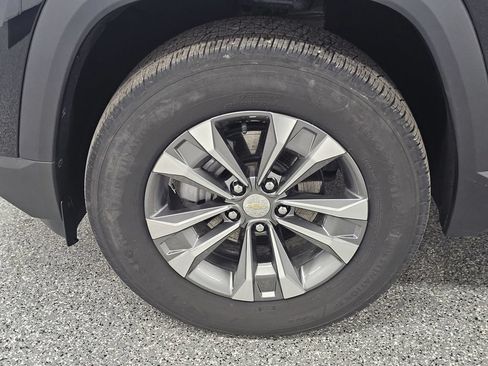 Used 2025 Chevrolet Equinox LT w/ Safety and Technology Package FWD image 9