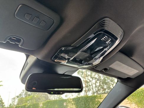 Used 2018 Alfa Romeo Giulia Quadrifoglio w/ Driver Assist Dynamic Package image 21