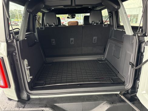 Used 2024 Ford Bronco Outer Banks AWD/4WD image 30