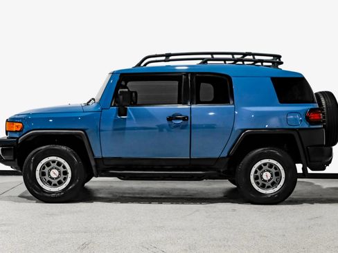 Used 2014 Toyota FJ Cruiser 4WD w/ Trail Teams Ultimate Edition image 9