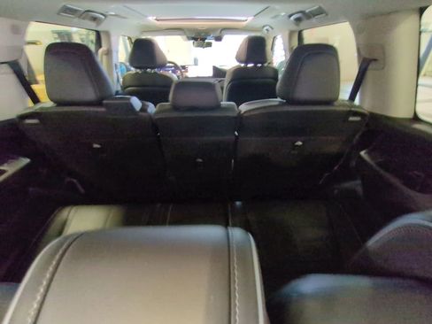 Used 2025 INFINITI QX80 Sensory image 30