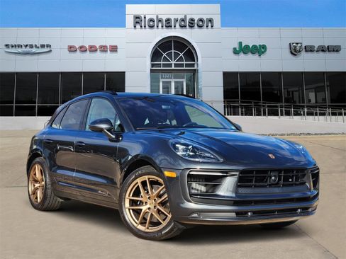 Used 2023 Porsche Macan S w/ Sport Chrono Package image 1