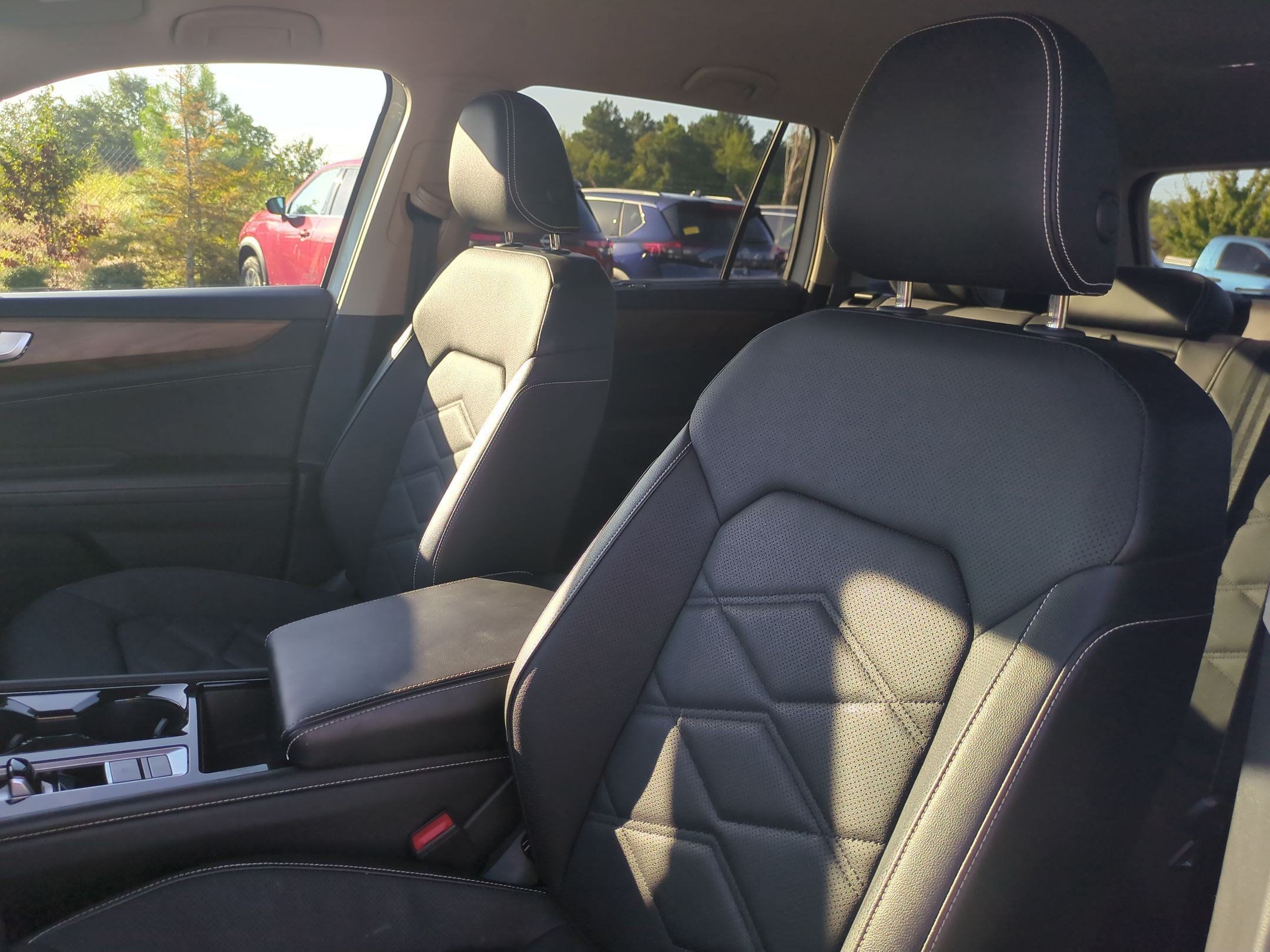 Used 2025 Volkswagen Atlas SE FWD image 15