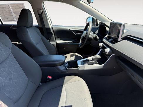 Certified 2025 Toyota RAV4 XLE FWD image 15