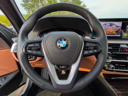 Used 2023 BMW 530i xDrive w/ Premium Package AWD/4WD image 24