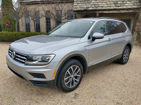 Used 2020 Volkswagen Tiguan SE image 7