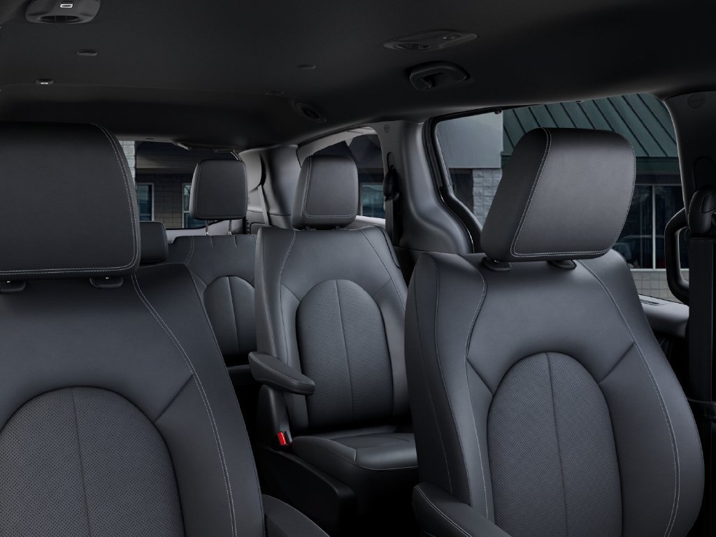 New 2026 Chrysler Pacifica Select FWD image 26
