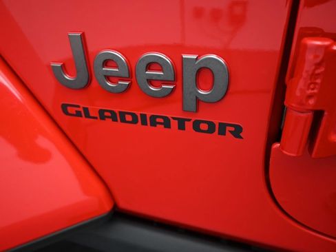 Used 2022 Jeep Gladiator Rubicon w/ LED Lighting Group AWD/4WD image 43