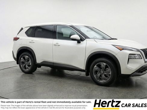 Used 2025 Nissan Rogue SV image 1