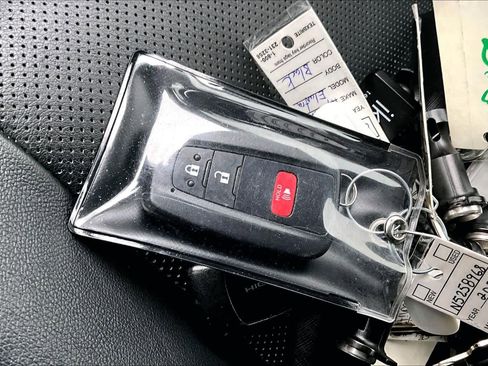 Used 2022 Toyota 4Runner Limited image 13