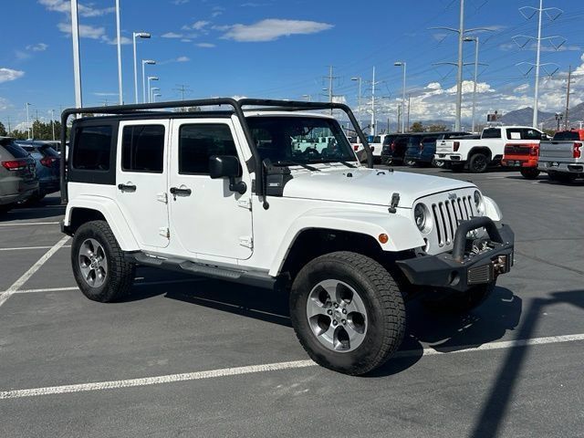 Used 2016 Jeep Wrangler Unlimited Sahara w/ Connectivity Group AWD/4WD image 9
