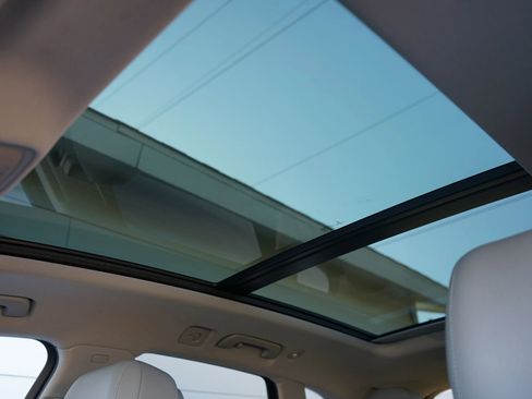 Used 2018 Audi Q5 Prestige w/ Prestige Package image 18