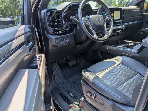 Used 2024 Chevrolet Silverado 2500 ZR2 w/ ZR2 Bison Edition AWD/4WD image 11