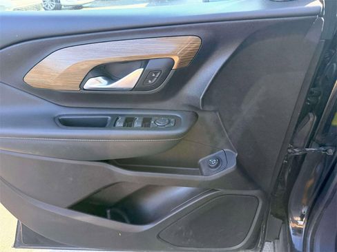 Used 2018 GMC Terrain SLE w/ Driver Convenience Package image 13