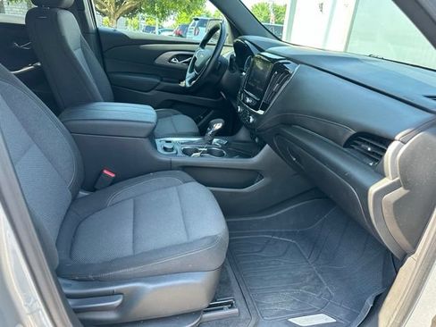 Used 2023 Chevrolet Traverse LT FWD image 22