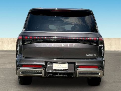 Certified 2025 INFINITI QX80 Luxe AWD/4WD image 6