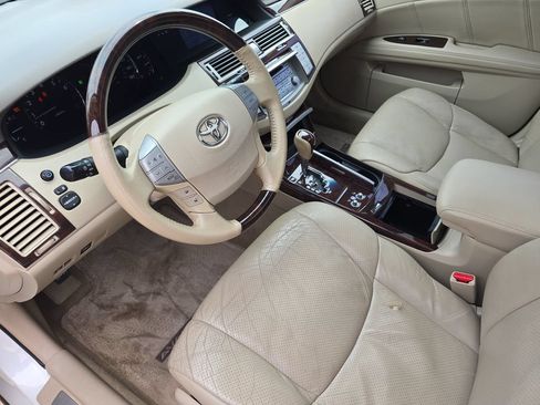 Used 2010 Toyota Avalon Limited FWD image 14