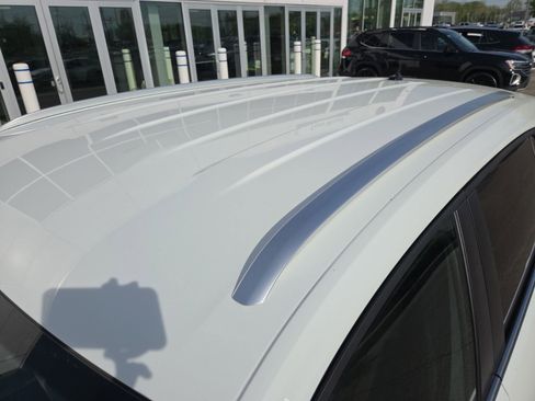 Used 2023 Volkswagen Atlas Cross Sport SE w/ Black Wheel Package AWD/4WD image 20