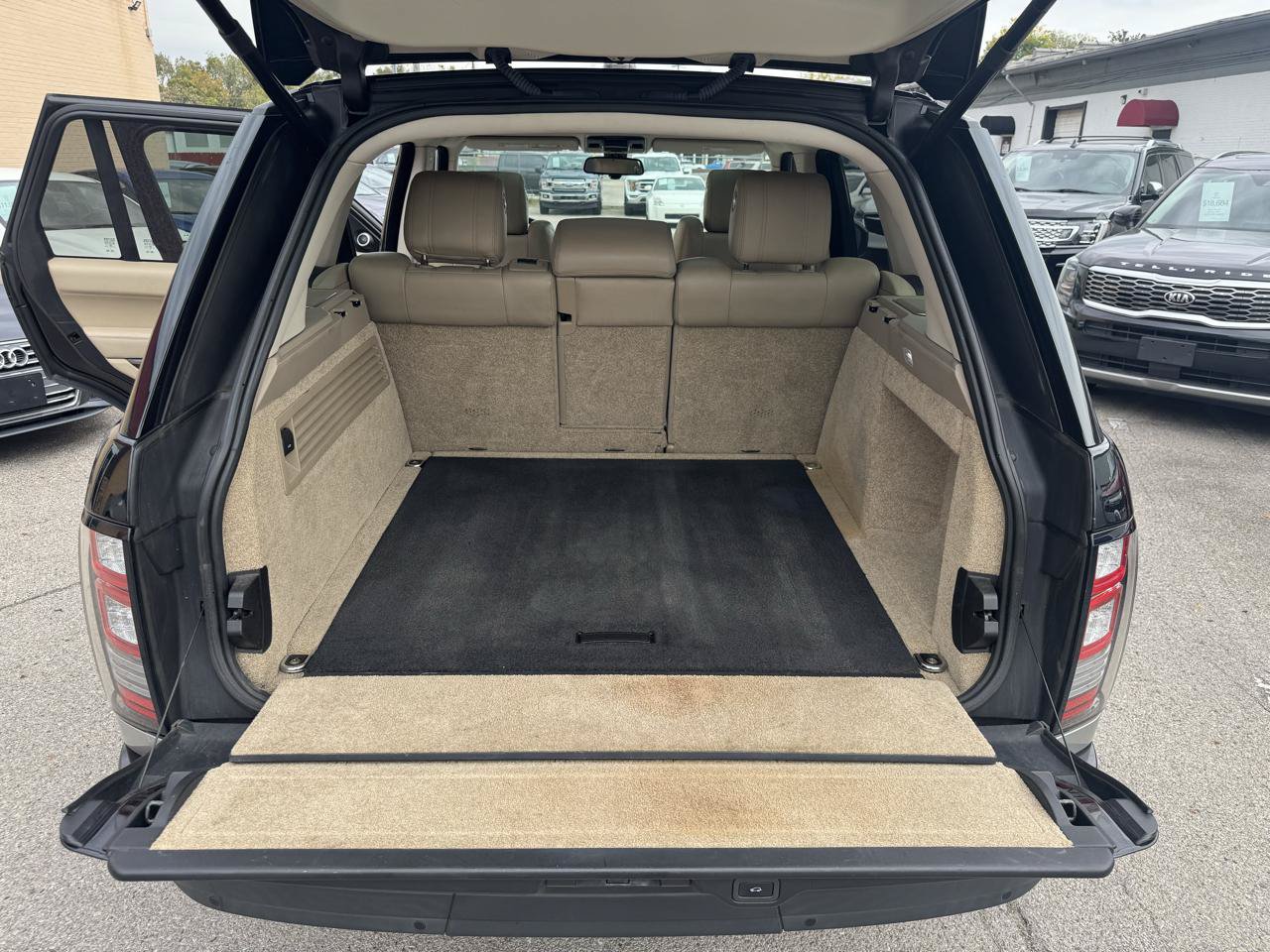 Used 2014 Land Rover Range Rover HSE AWD/4WD image 26