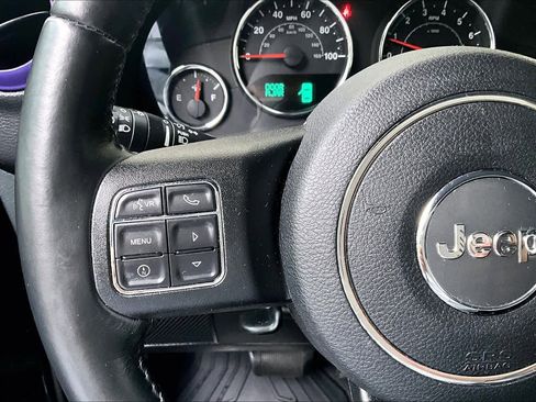 Used 2017 Jeep Wrangler Unlimited Sport w/ Connectivity Group AWD/4WD image 22