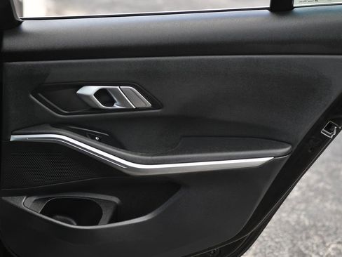 Used 2021 BMW 330i Sedan w/ Convenience Package image 15