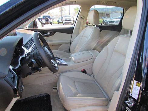Used 2017 Audi Q7 3.0T Premium Plus image 7