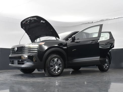 Used 2025 Nissan Kicks S AWD/4WD image 30