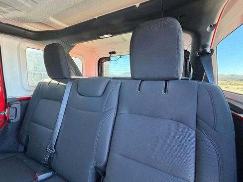 Used 2019 Jeep Wrangler Unlimited Sahara w/ Uconnect 4C Nav & Sound Group image 8