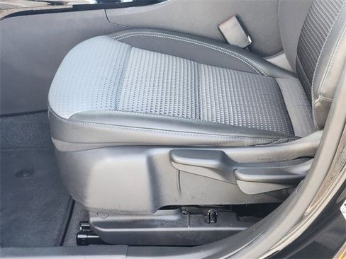 Used 2025 Chevrolet Trax LT image 20