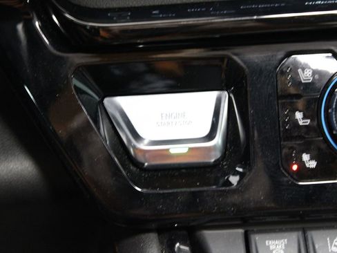 Used 2024 GMC Sierra 2500 AT4 w/ AT4 Premium Plus Package image 32