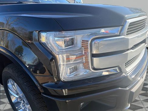 Used 2019 Ford F150 Platinum w/ Equipment Group 701A Luxury image 41