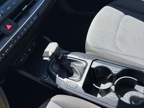 Used 2025 Kia K4 LXS image 38