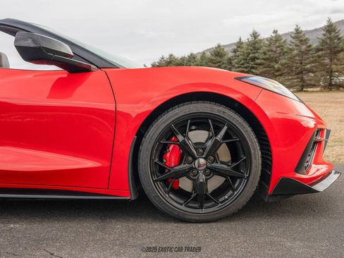 Used 2021 Chevrolet Corvette Stingray Premium Conv w/ Z51 Performance Package image 11