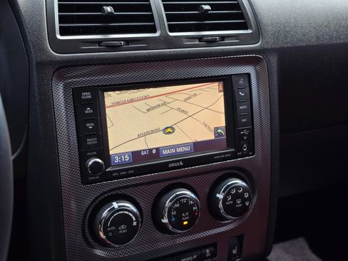 Used 2013 Dodge Challenger R/T RWD image 32