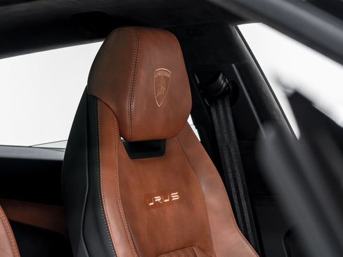 Used 2023 Lamborghini Urus S AWD/4WD image 40