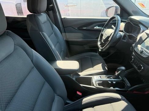 Used 2023 Chevrolet TrailBlazer RS FWD image 8
