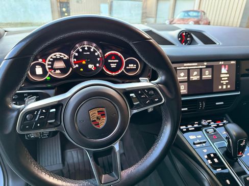 Used 2019 Porsche Cayenne AWD/4WD image 35