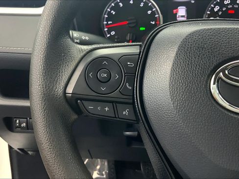Used 2021 Toyota RAV4 LE AWD/4WD image 23