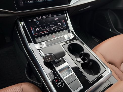 Used 2023 Audi Q8 Premium Plus image 22