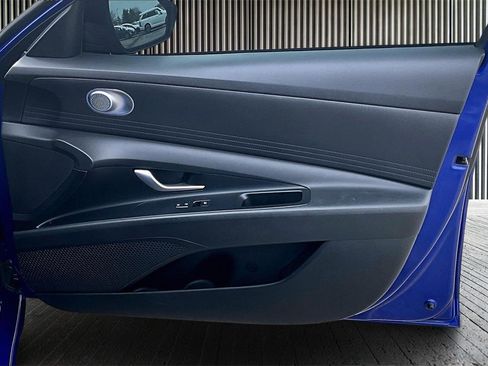 Used 2023 Hyundai Elantra SEL w/ Cargo Package image 23