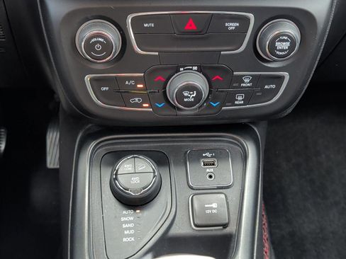 Used 2019 Jeep Compass Trailhawk AWD/4WD image 20