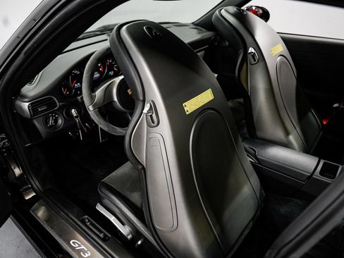 Used 2010 Porsche 911 GT3 RWD image 18
