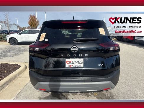 Used 2023 Nissan Rogue SV image 5