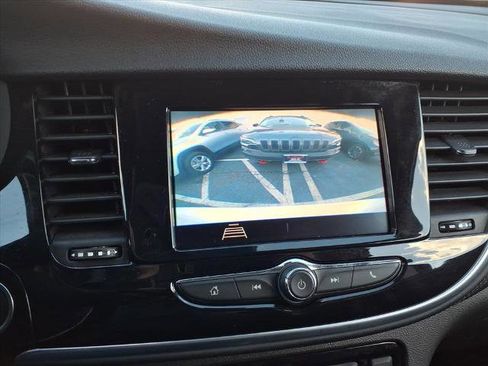 Used 2022 Buick Encore Preferred w/ Safety Package image 23