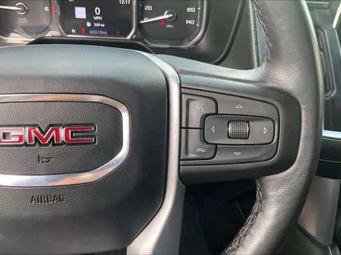 Used 2021 GMC Yukon XL SLT w/ SLT Premium Package image 22